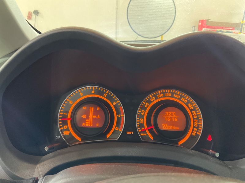 Toyota Auris 1.4 Terra — zdjęcie 4