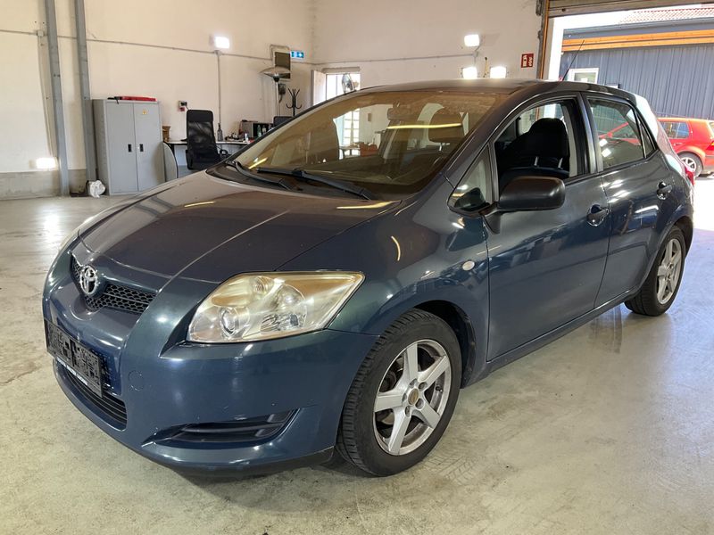 Toyota Auris 1.4 Terra