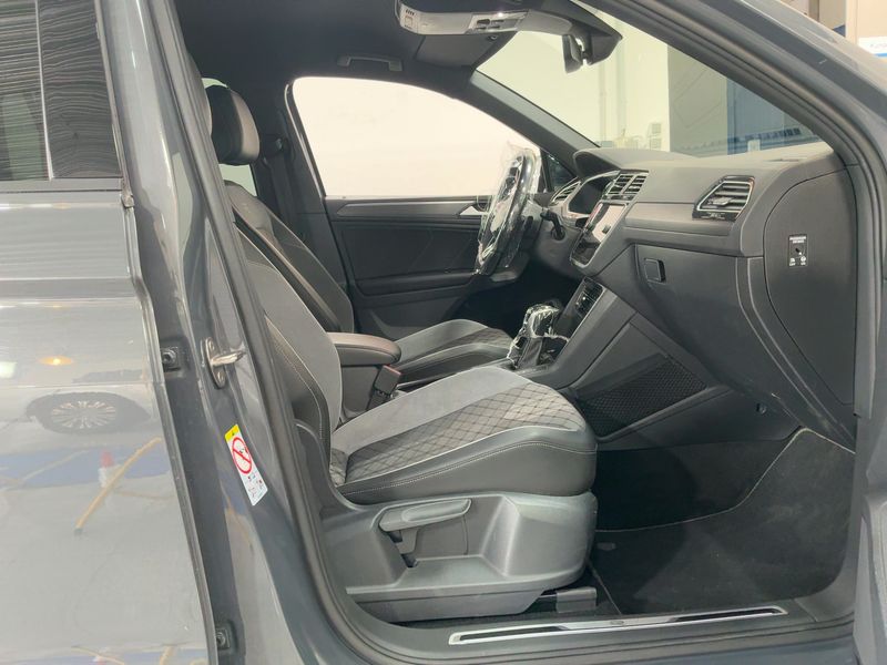 Volkswagen Tiguan 1.4 eHybrid R-Line — zdjęcie 11