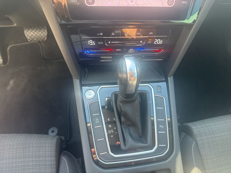 Volkswagen Passat 2.0 TDI Business — zdjęcie 25