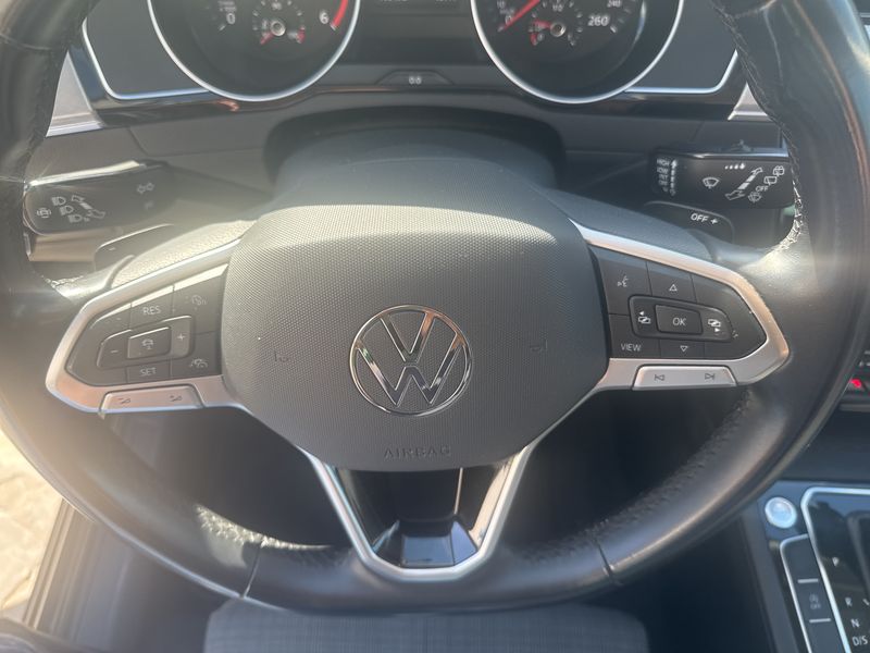 Volkswagen Passat 2.0 TDI Business — zdjęcie 24