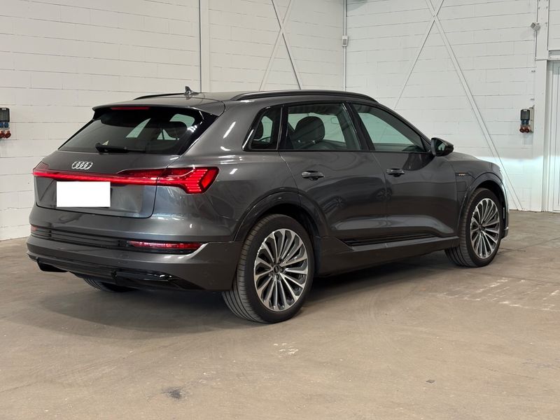Audi e-tron 55 quattro S line — zdjęcie 3