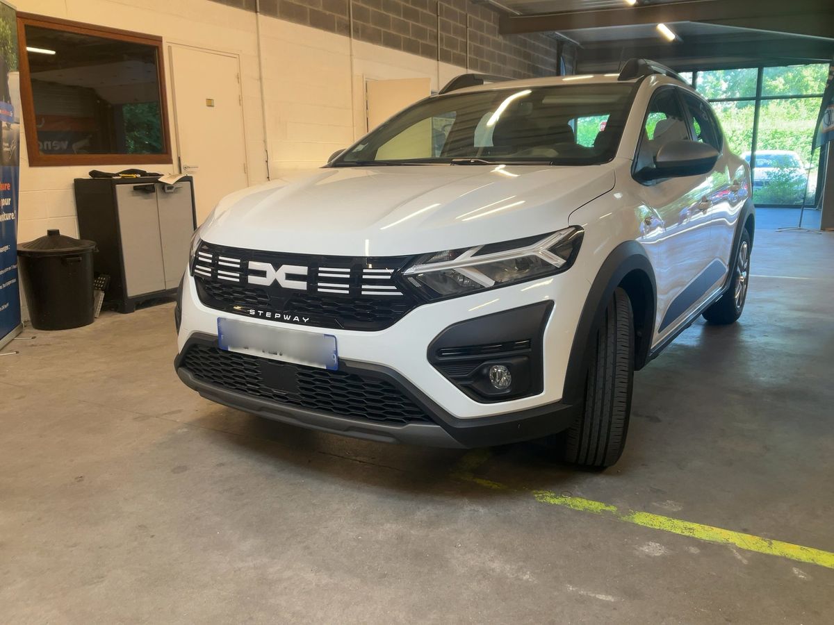 Dacia Sandero 2023