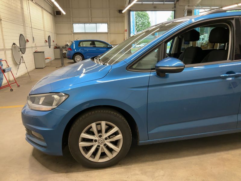 Volkswagen Touran 1.4 TSI Comfortline BlueMotion Tech — zdjęcie 2