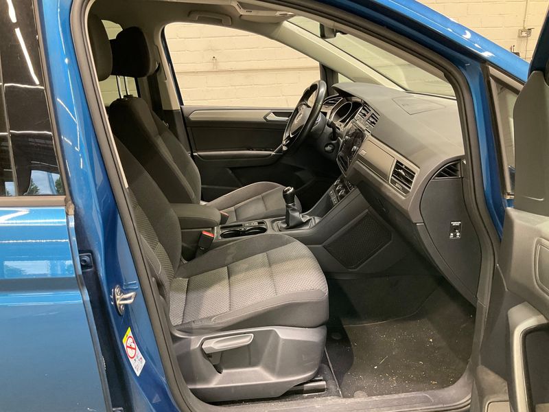 Volkswagen Touran 1.4 TSI Comfortline BlueMotion Tech — zdjęcie 11