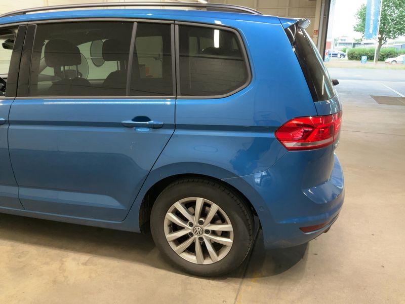 Volkswagen Touran 1.4 TSI Comfortline BlueMotion Tech — zdjęcie 3