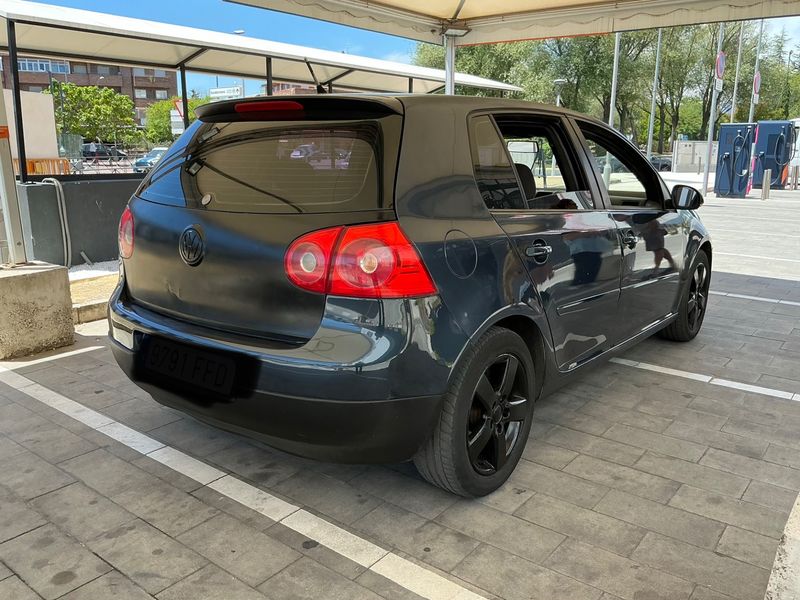 Volkswagen Golf V 1.9 TDI Sportline 2006 – снимка 2
