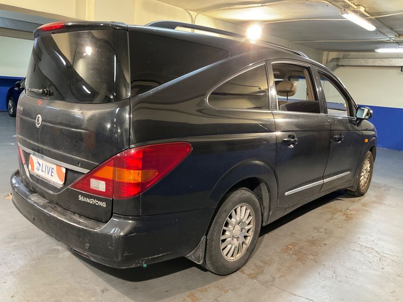 Ssangyong Rodius 270 Xdi — zdjęcie 2