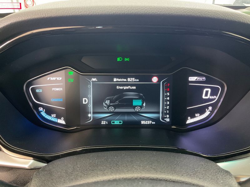 Kia Niro 1.6 Plug-in Hybrid Spirit — zdjęcie 13