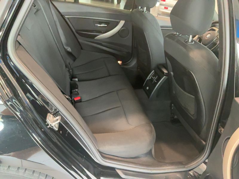 BMW 3er 320d — zdjęcie 14