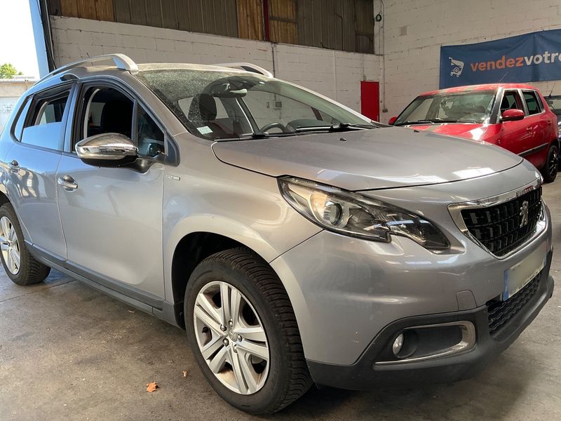 Peugeot 2008 1.2 e-THP Style 2019 – снимка 12
