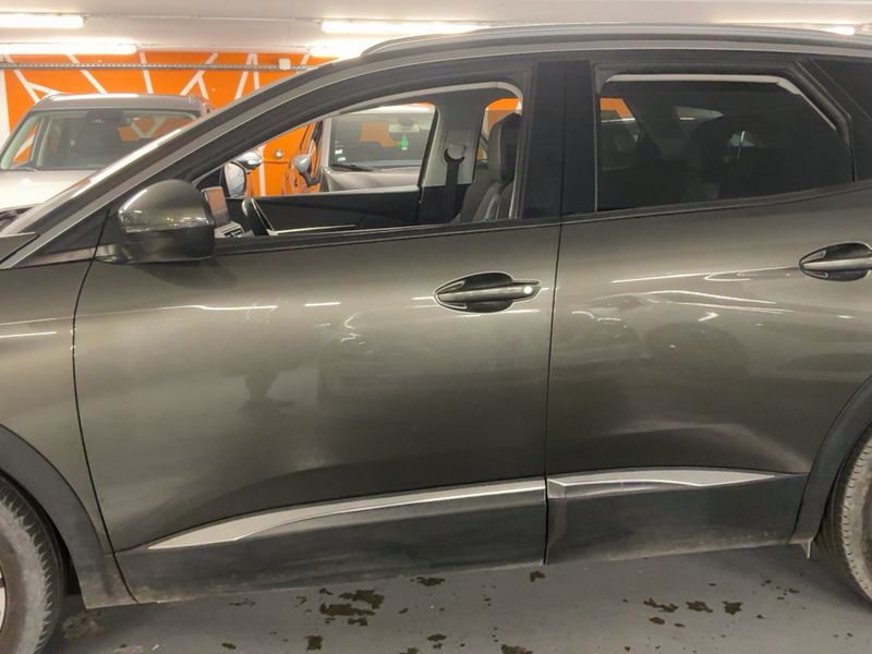 Peugeot 3008 1.5 Blue-HDi Allure Business 2020 – снимка 4