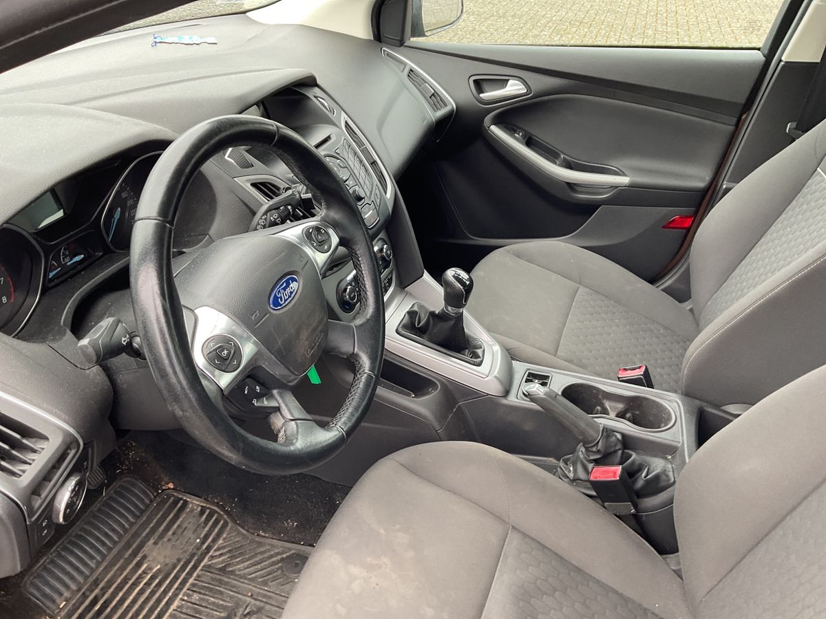 Ford Focus 2014 — photo 4