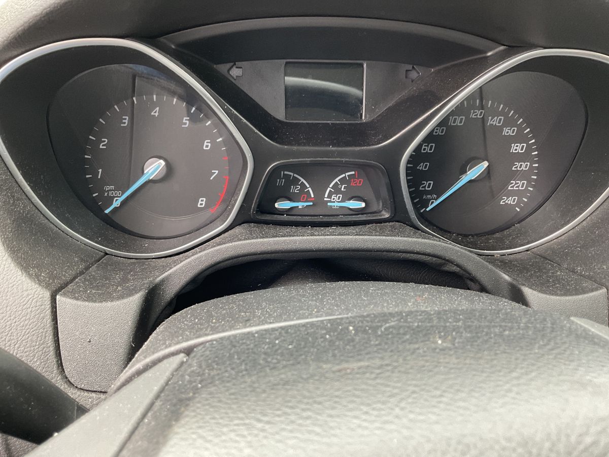 Ford Focus 2014 — photo 5