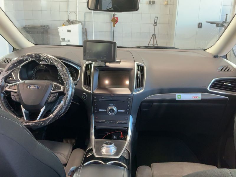Ford Galaxy 2.5 Hybrid Titanium 2022 – снимка 17
