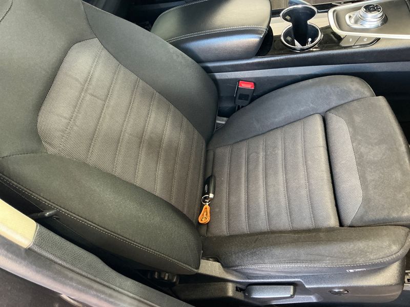 Ford Galaxy 2.5 Hybrid Titanium 2022 – снимка 29