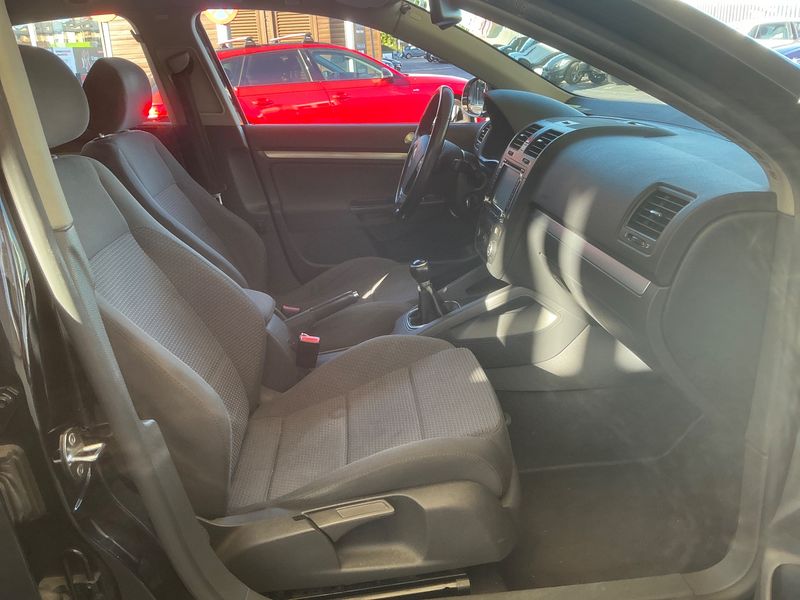 Volkswagen Jetta 2.0 TDI Advance — zdjęcie 3