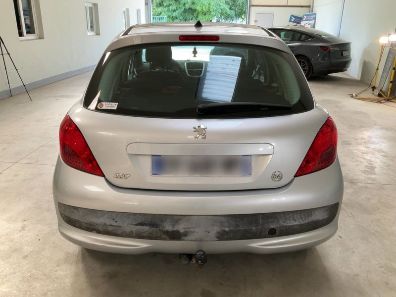Peugeot 207 1.6 HDi Série 64 — zdjęcie 5