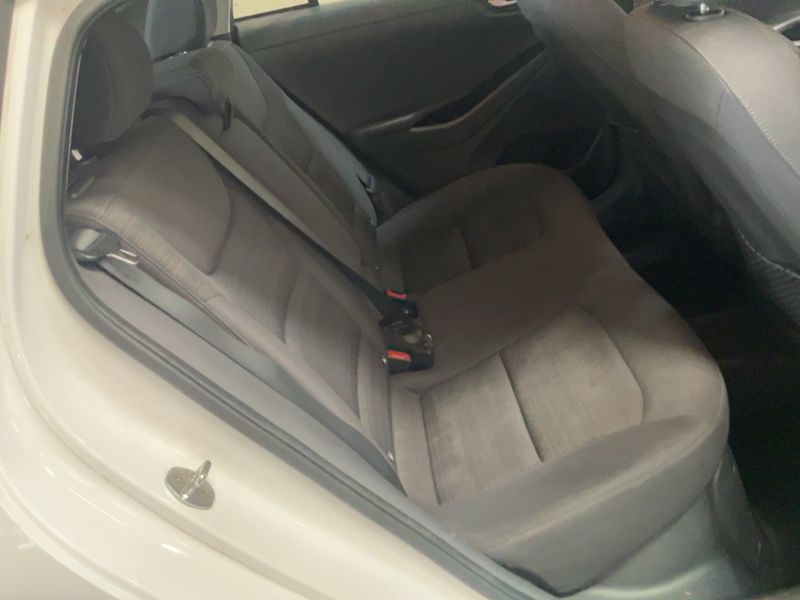 Hyundai IONIQ 1.6 Hybrid Trend — zdjęcie 14