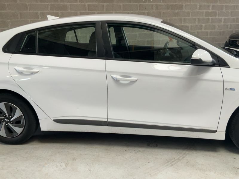 Hyundai IONIQ 1.6 Hybrid Trend — zdjęcie 7