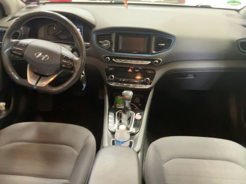 Hyundai IONIQ 1.6 Hybrid Trend — zdjęcie 12