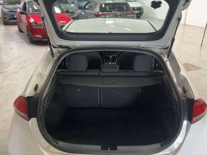 Hyundai IONIQ 1.6 Hybrid Trend — zdjęcie 10