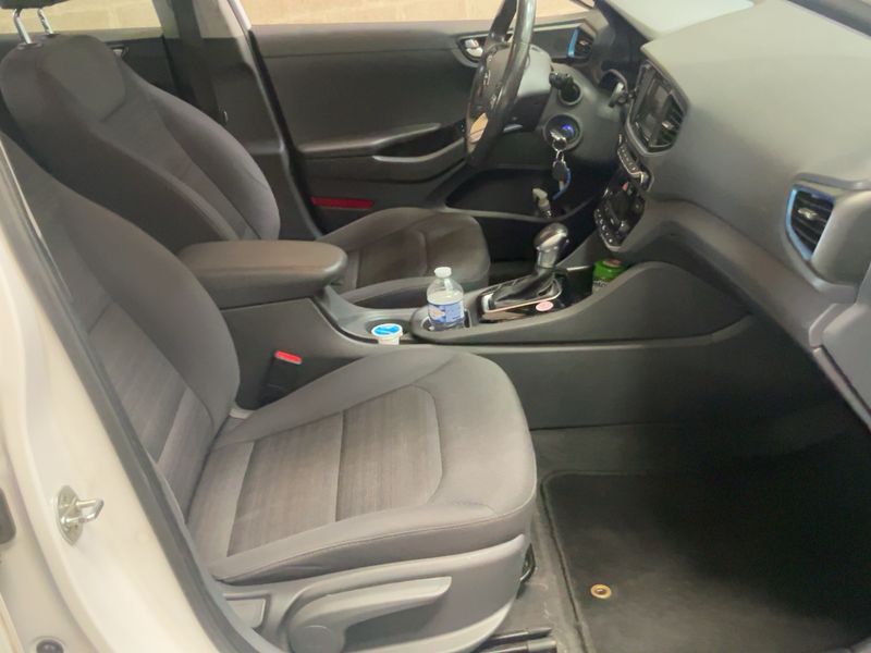 Hyundai IONIQ 1.6 Hybrid Trend — zdjęcie 11