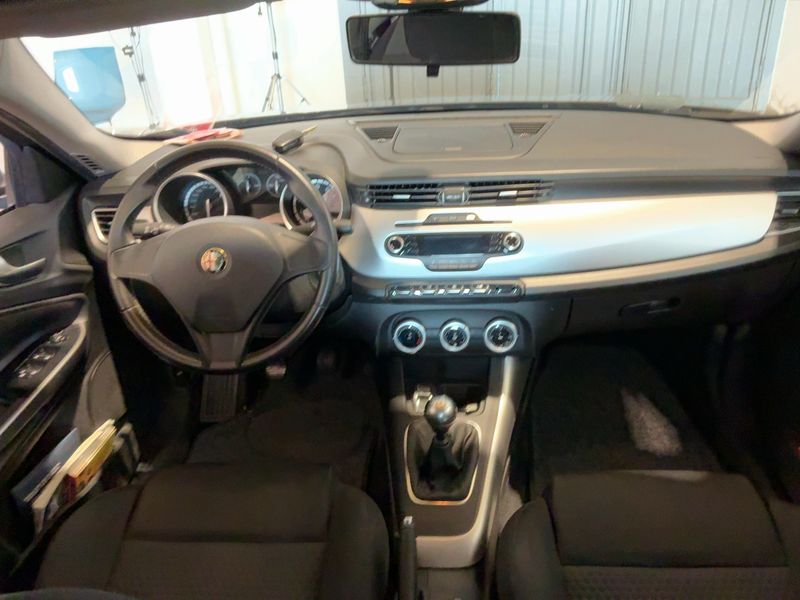 Alfa Romeo Giulietta 1.4 Turbo Progression — zdjęcie 12