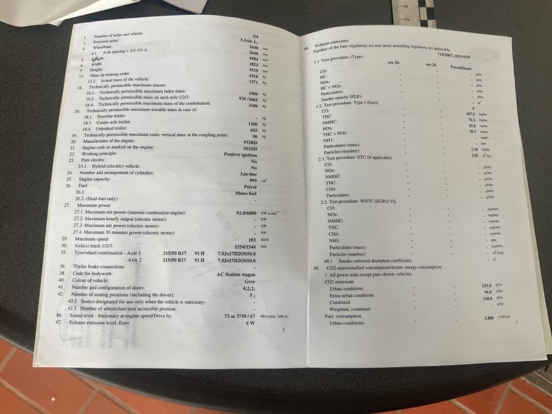 Ford Focus 1.0 EcoBoost Titanium — zdjęcie 16