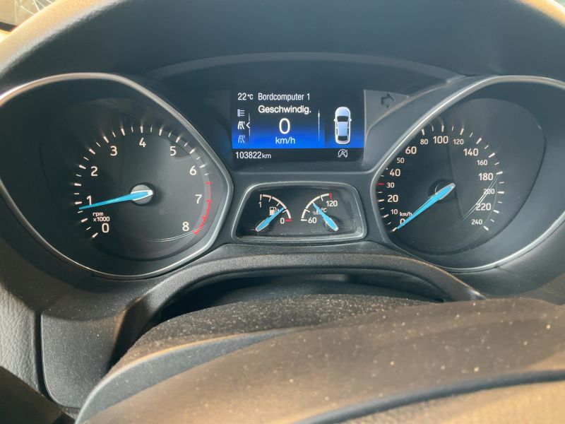 Ford Focus 1.0 EcoBoost Titanium — zdjęcie 13