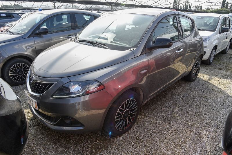Lancia Ypsilon 1.0 Mild-Hybrid Oro — zdjęcie 7