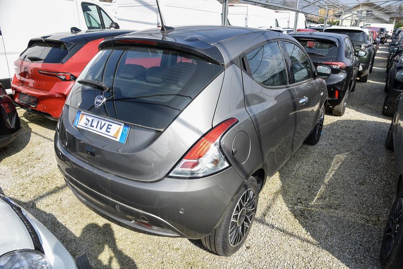Lancia Ypsilon 1.0 Mild-Hybrid Oro — zdjęcie 4