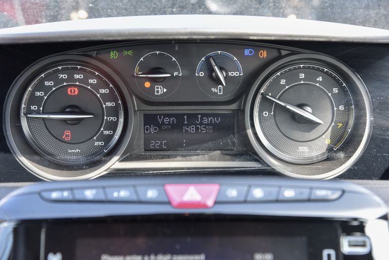 Lancia Ypsilon 1.0 Mild-Hybrid Oro — zdjęcie 12