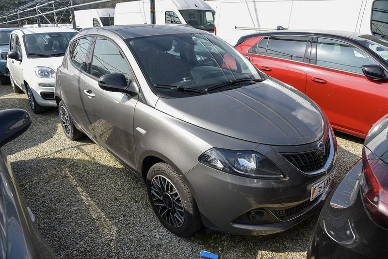 Lancia Ypsilon 1.0 Mild-Hybrid Oro — zdjęcie 6