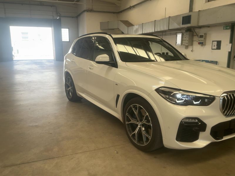 BMW X5 xDrive 45e M Sport — zdjęcie 8