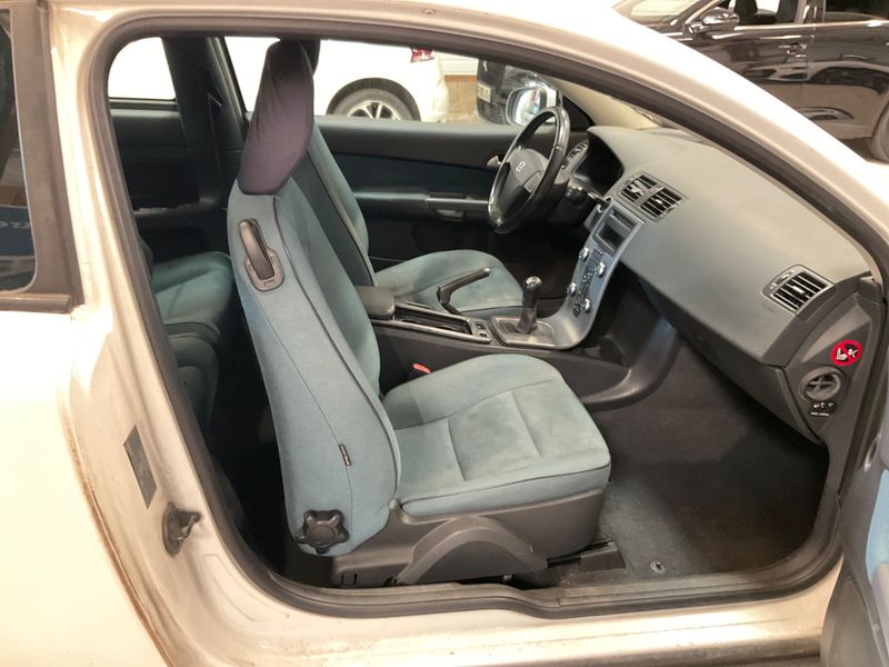 Volvo C30 1.6 D2 Kinetic — zdjęcie 3