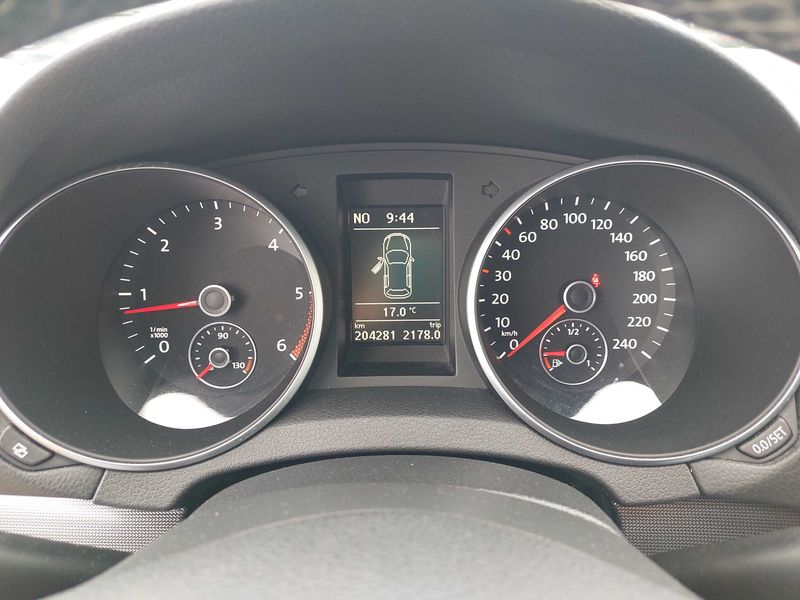 Volkswagen Golf VI 1.6 TDI Style — zdjęcie 12