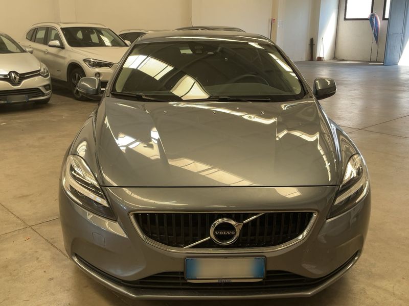 Volvo V40 2.0 D2 Momentum — zdjęcie 9
