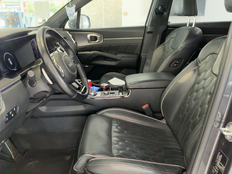 Kia Sorento 1.6 TGDI Plug-in Hybrid Platinum 4WD — zdjęcie 11