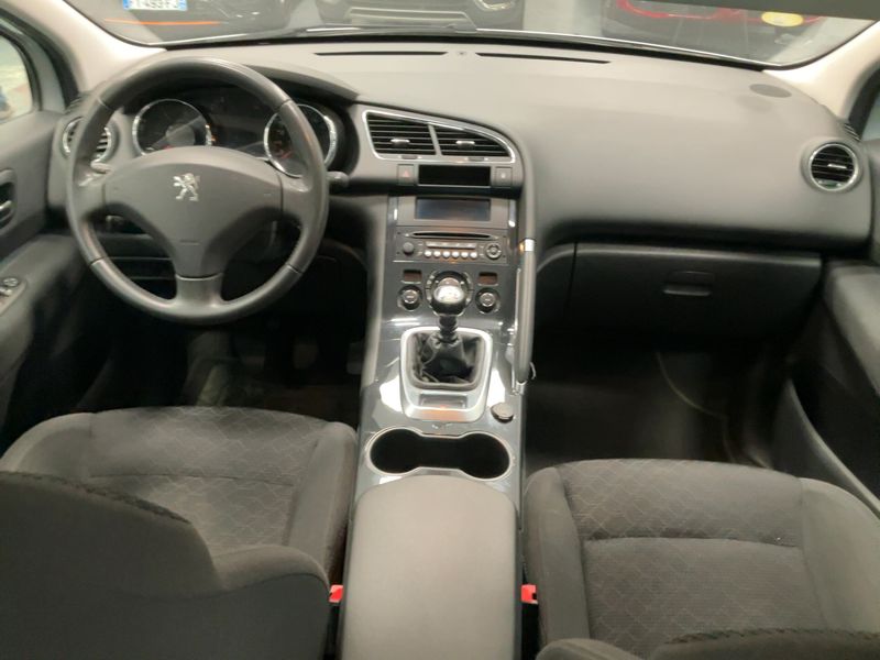 Peugeot 3008 1.6 HDi Active — zdjęcie 12