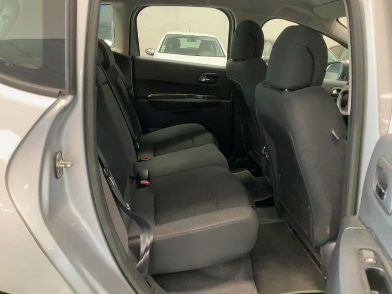 Peugeot 3008 1.6 HDi Active — zdjęcie 14