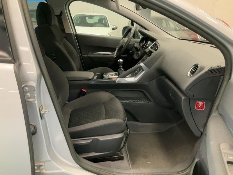 Peugeot 3008 1.6 HDi Active — zdjęcie 11