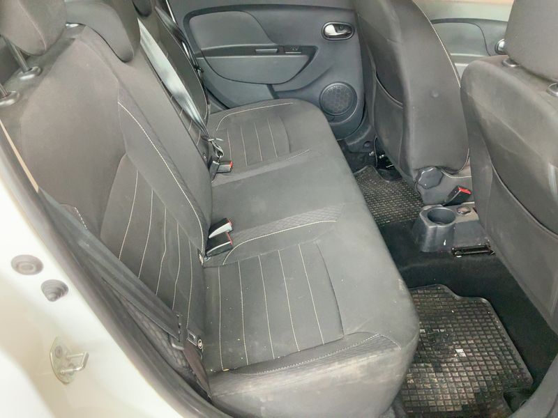 Dacia Logan MCV 1.5 dCi Comfort — zdjęcie 14