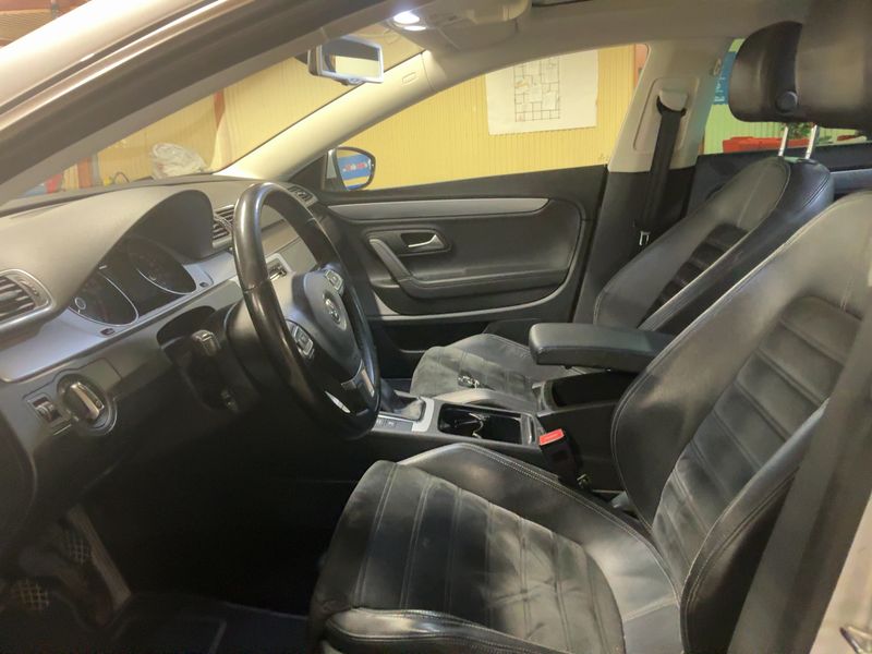 Volkswagen CC 2.0 TSI — zdjęcie 11