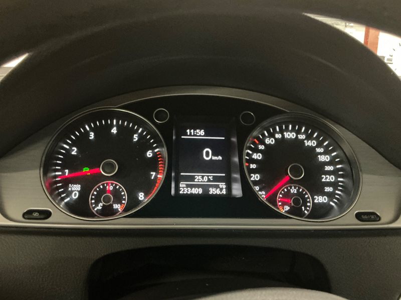 Volkswagen CC 2.0 TSI — zdjęcie 13