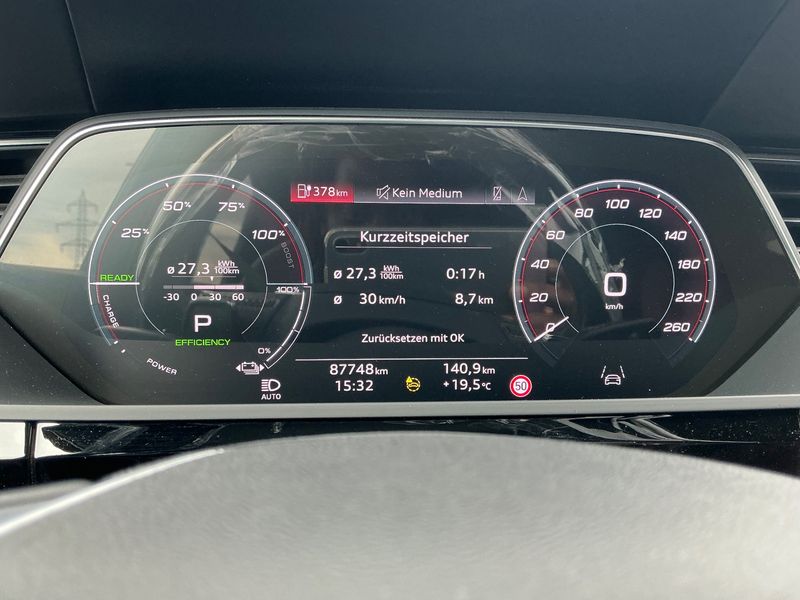 Audi e-tron Sportback e-tron S quattro — zdjęcie 13