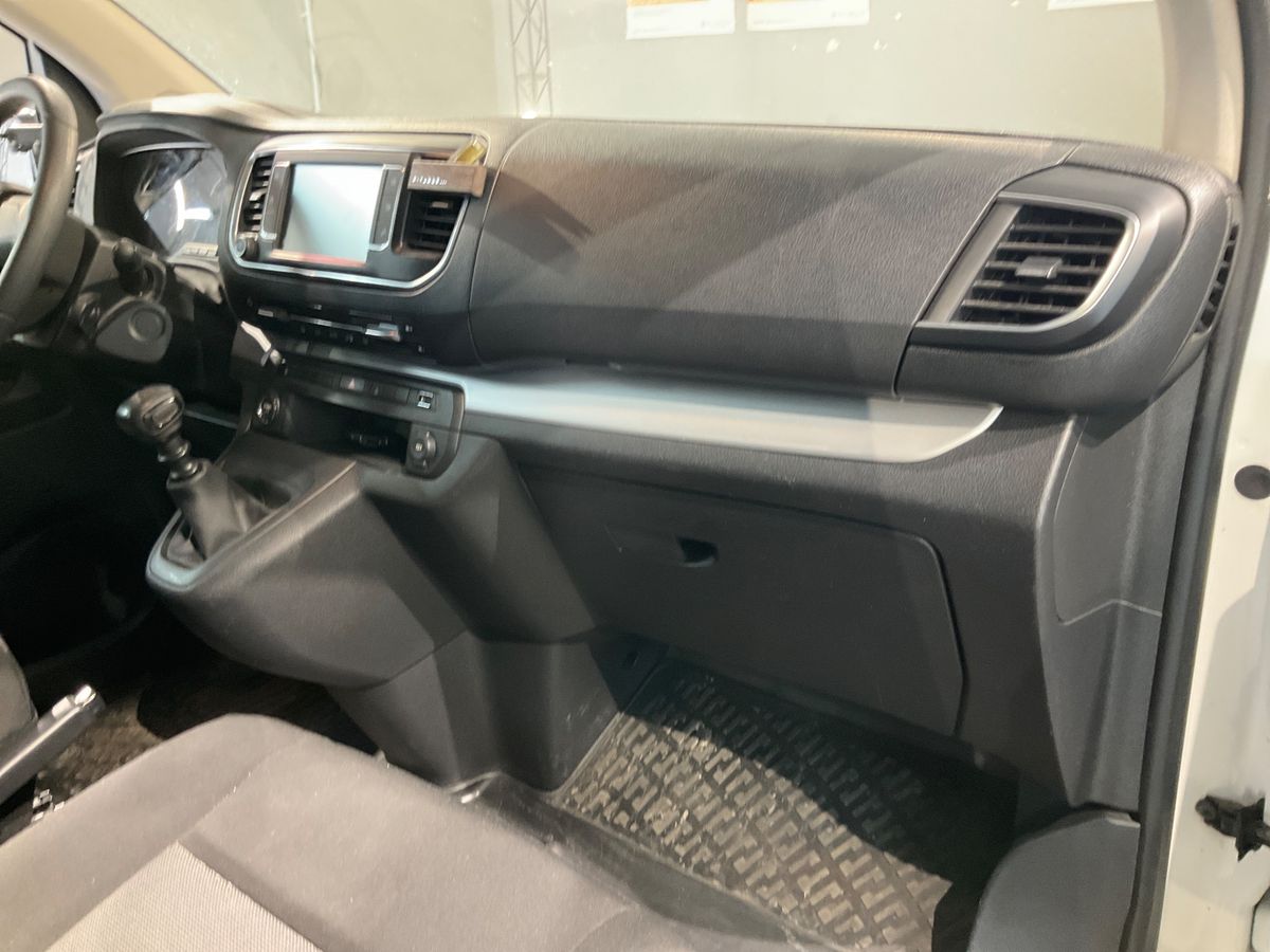 Toyota ProAce 2017 — photo 30