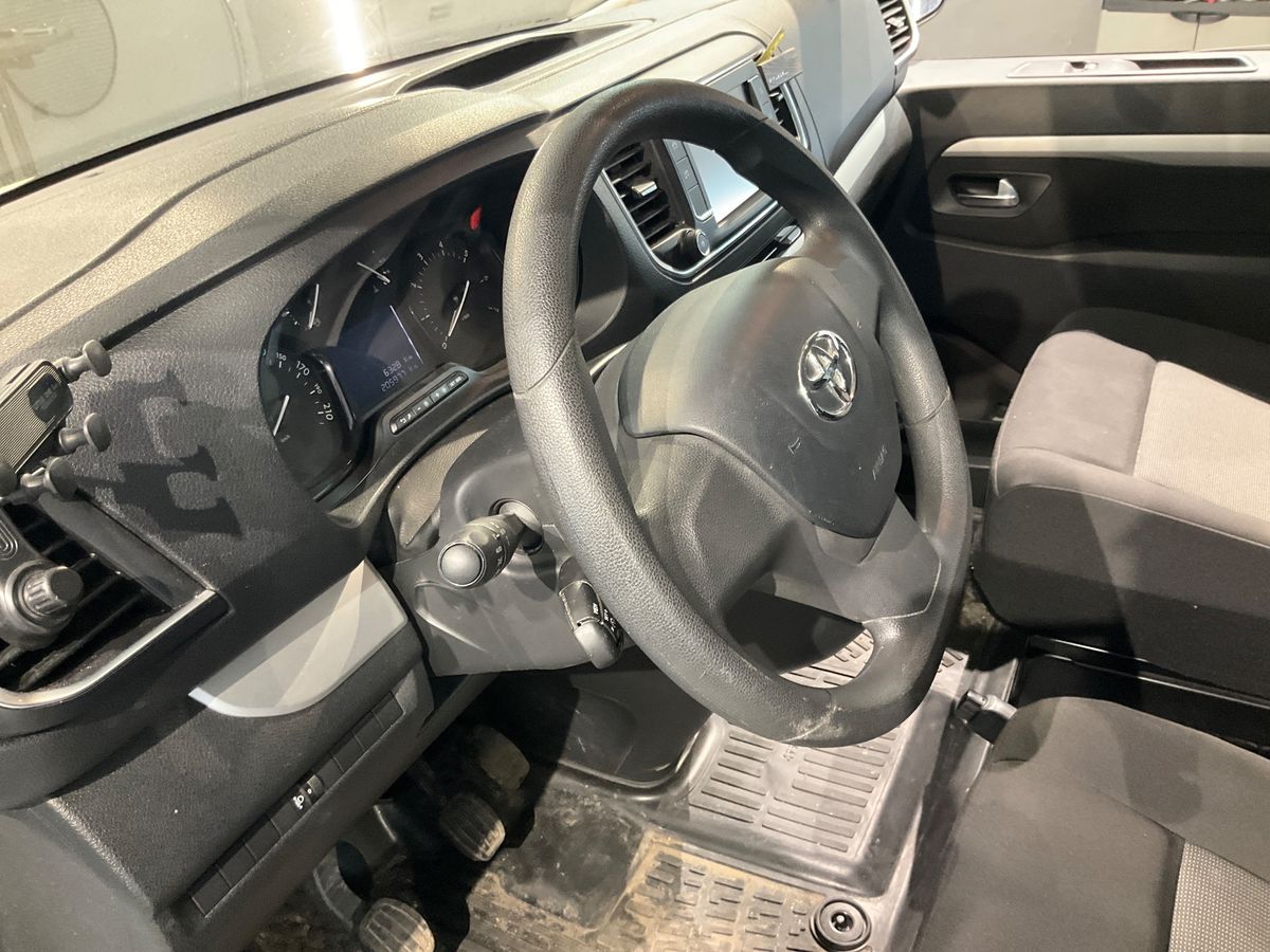 Toyota ProAce 2017 — photo 26