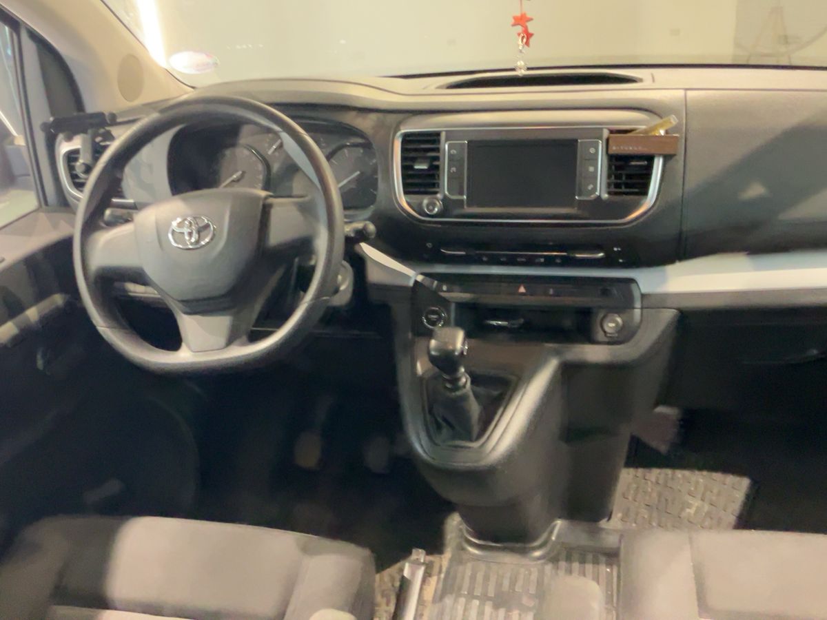 Toyota ProAce 2017 — photo 18