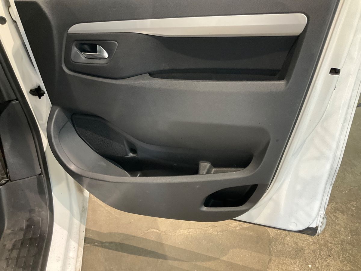 Toyota ProAce 2017 — photo 31